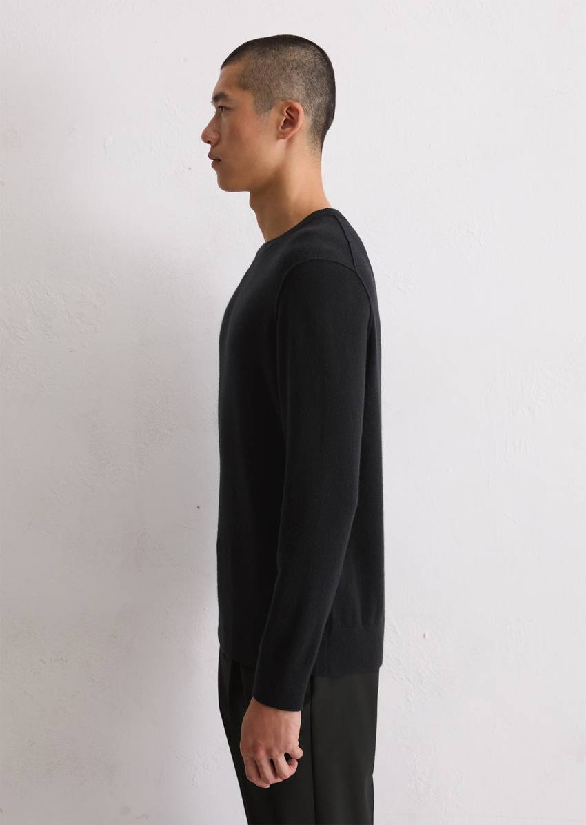 Sweater regular made from the finest cashmere