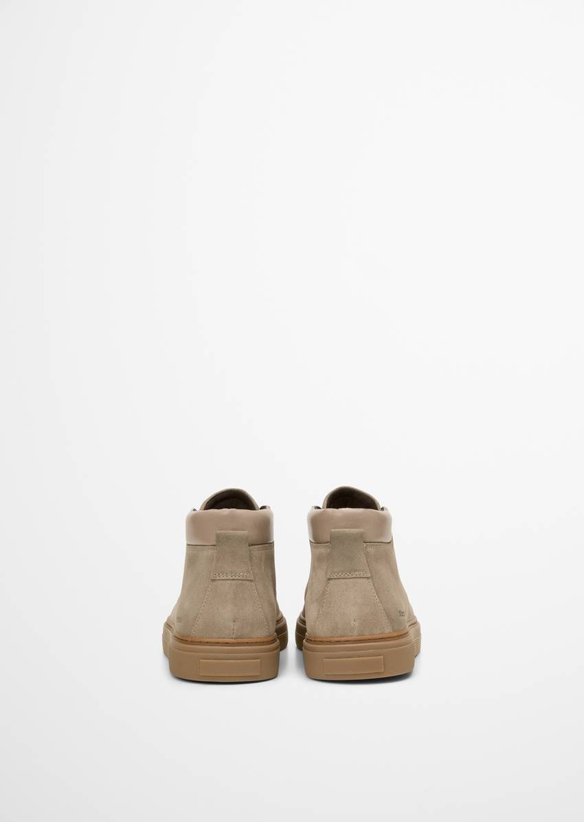 Desert boots made from soft suede cowhide