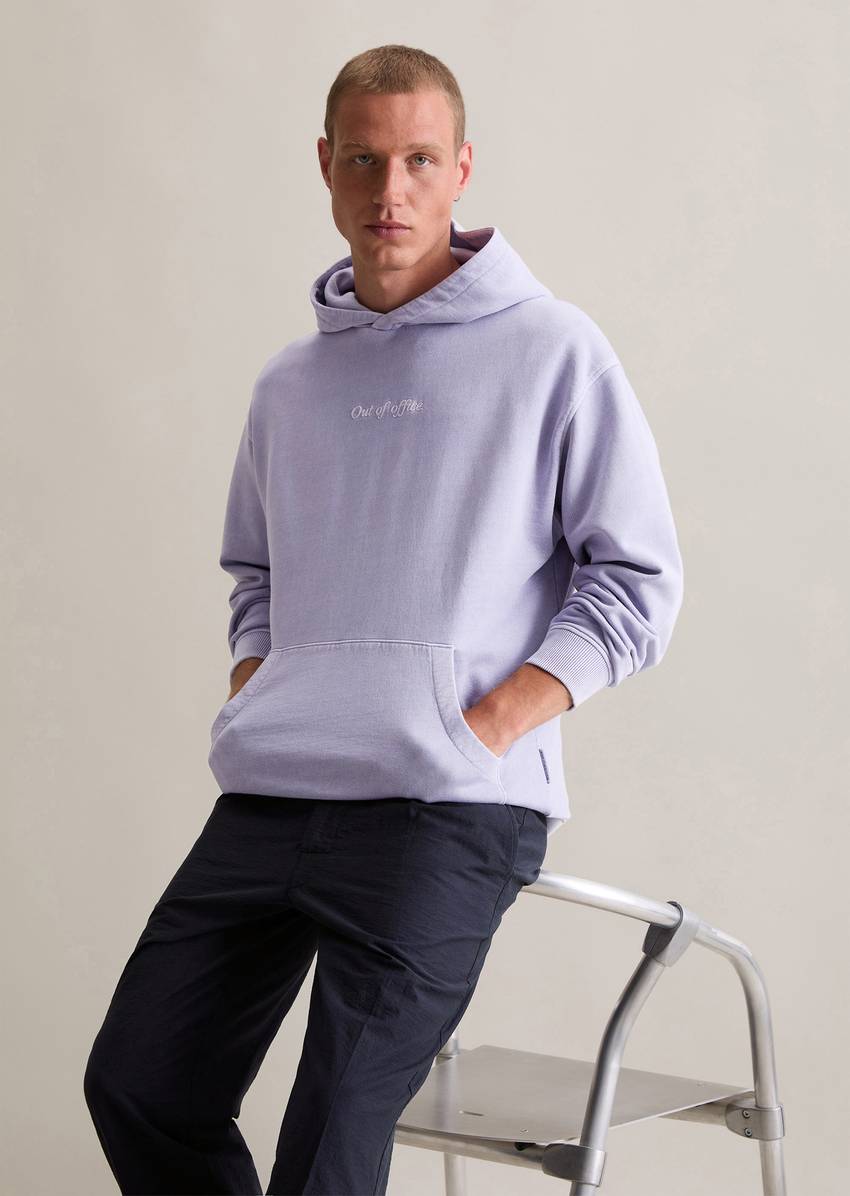 Relaxed logo hoodie made from recycled cotton