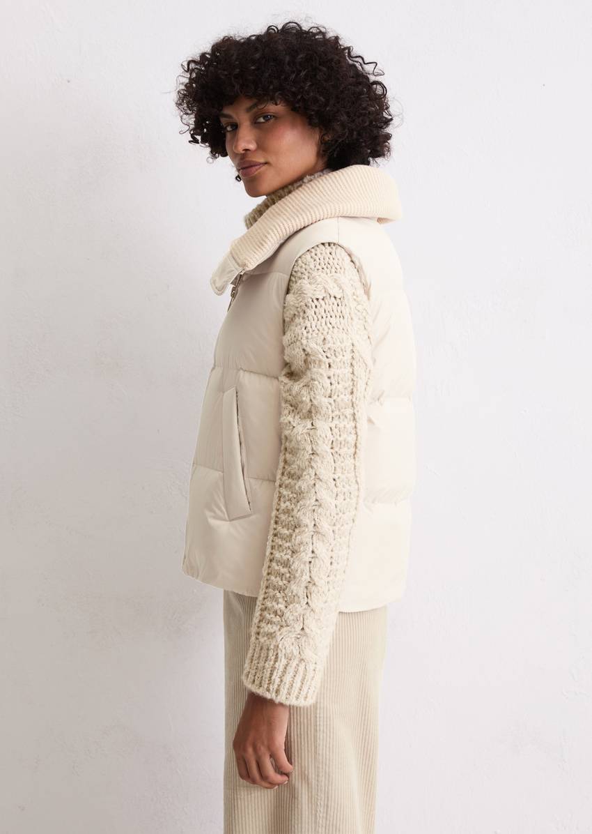 Down vest with certified down filling