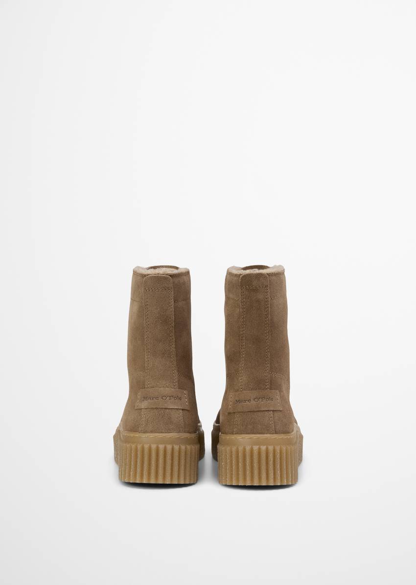 Winter boots model Bianca with zipper at the front