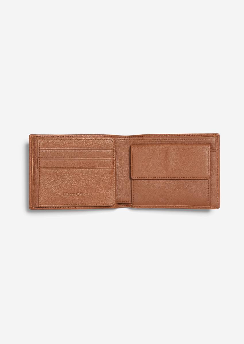 Wallet Made of high-quality leather material