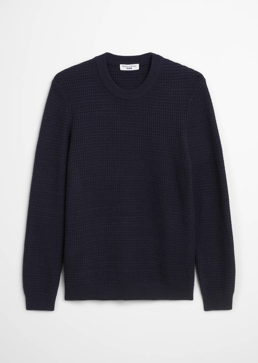 Wool sweater relaxed with a striking structure
