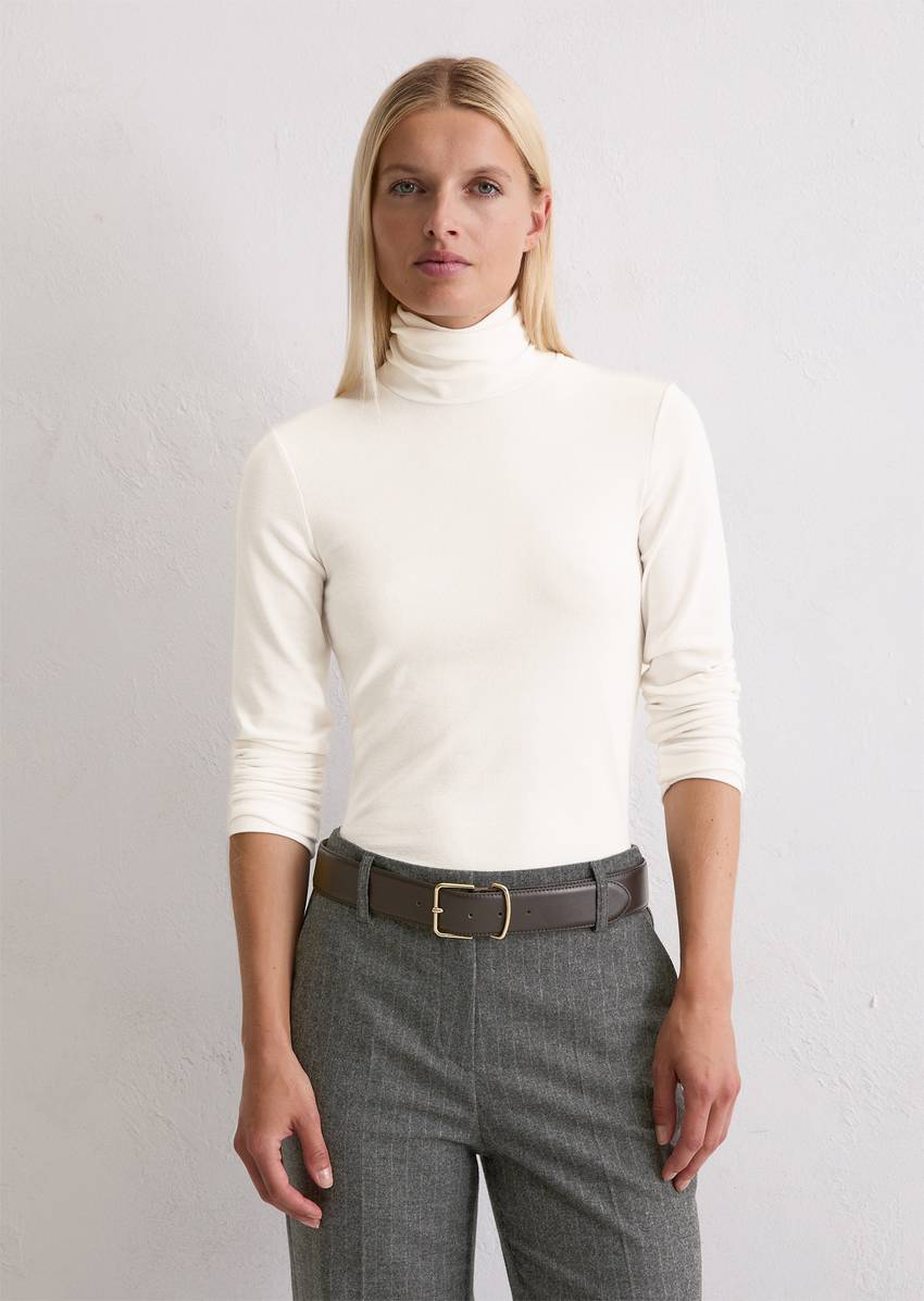Regular turtleneck longsleeve made from soft ribbed jersey