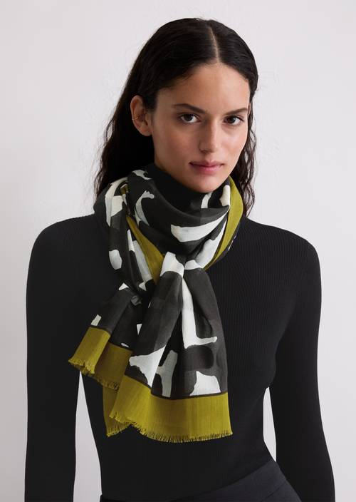 Scarf with all-over print with TENCEL™ Lyocell