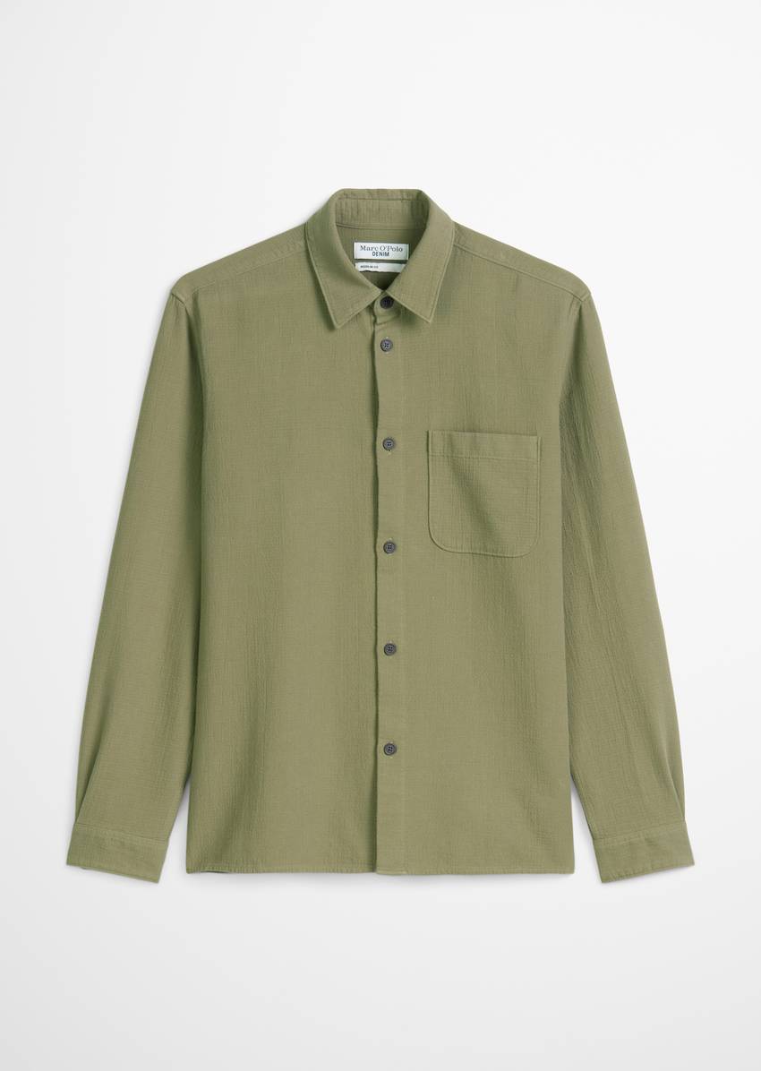 Regular shirt with fine structure