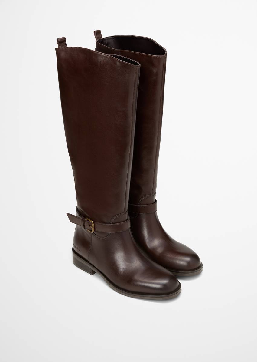 Long-shaft boots with riding boot character