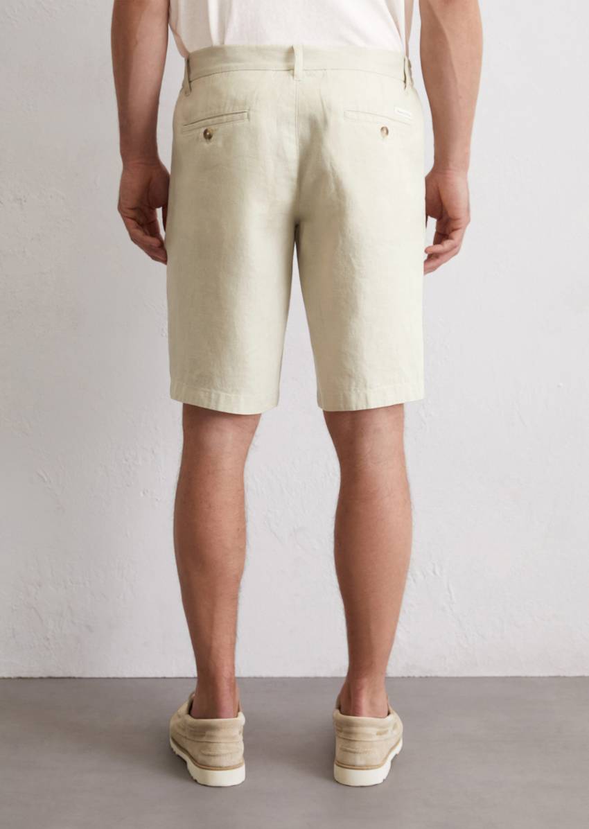Shorts Model Reso jogger made from pure linen