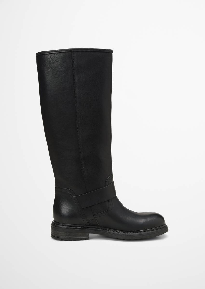 Long-shaft boots with two decorative straps