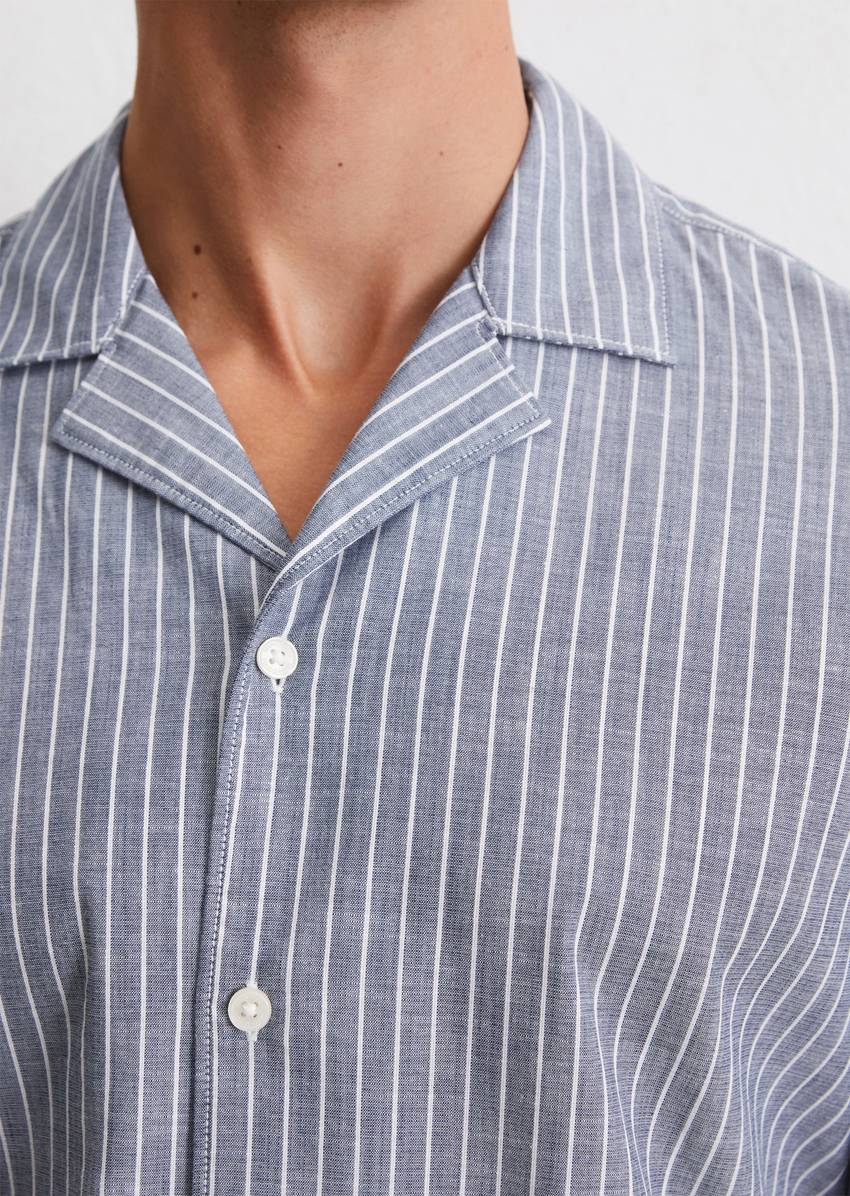 Regular short-sleeved shirt made from pure organic cotton