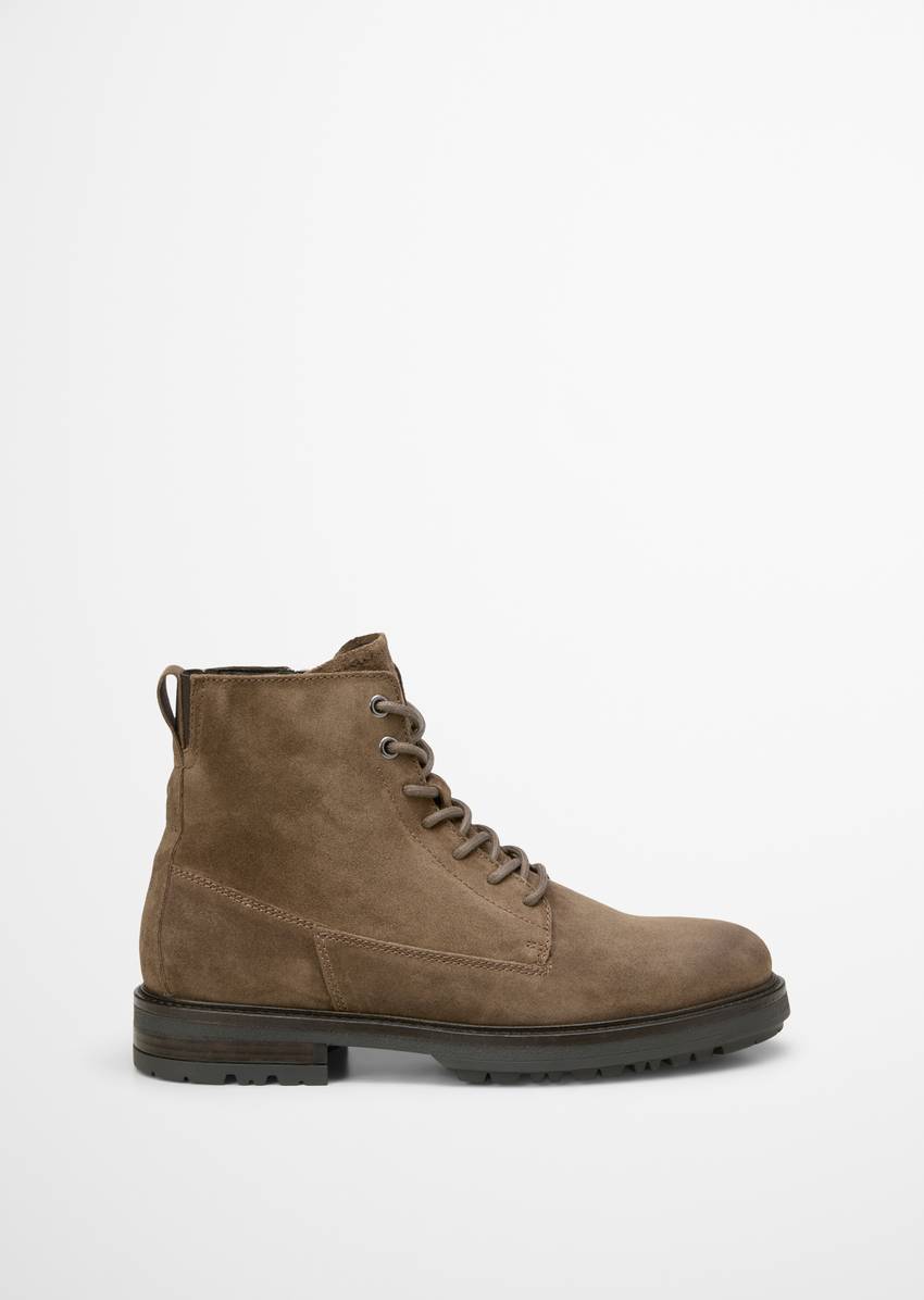 Lace-up boots made from soft suede cowhide