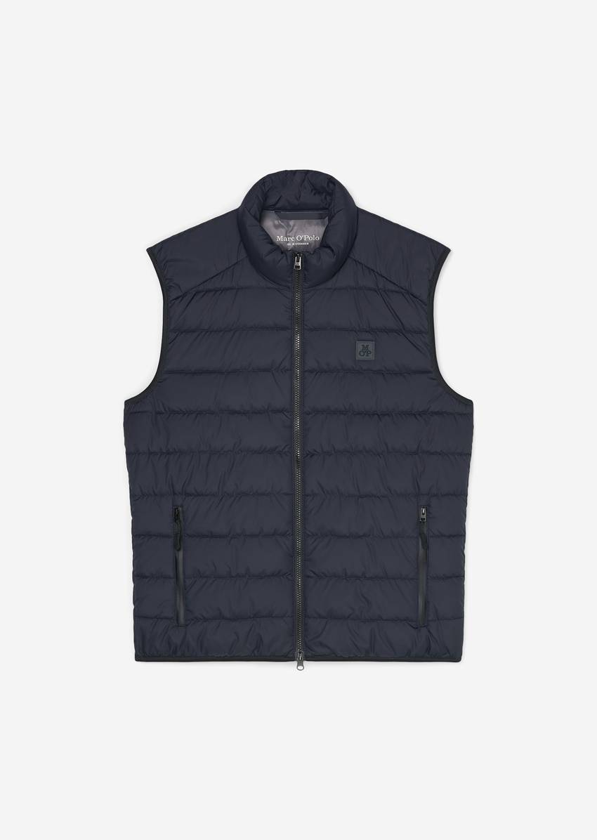 Regular quilted vest made of recycled fabric
