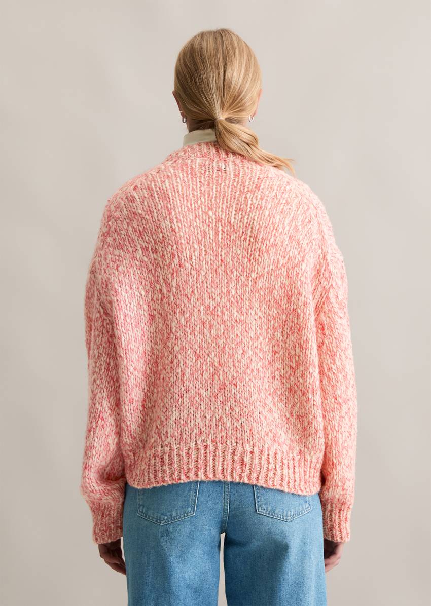 Relaxed chunky knit sweater made from a virgin wool/alpaca wool mix