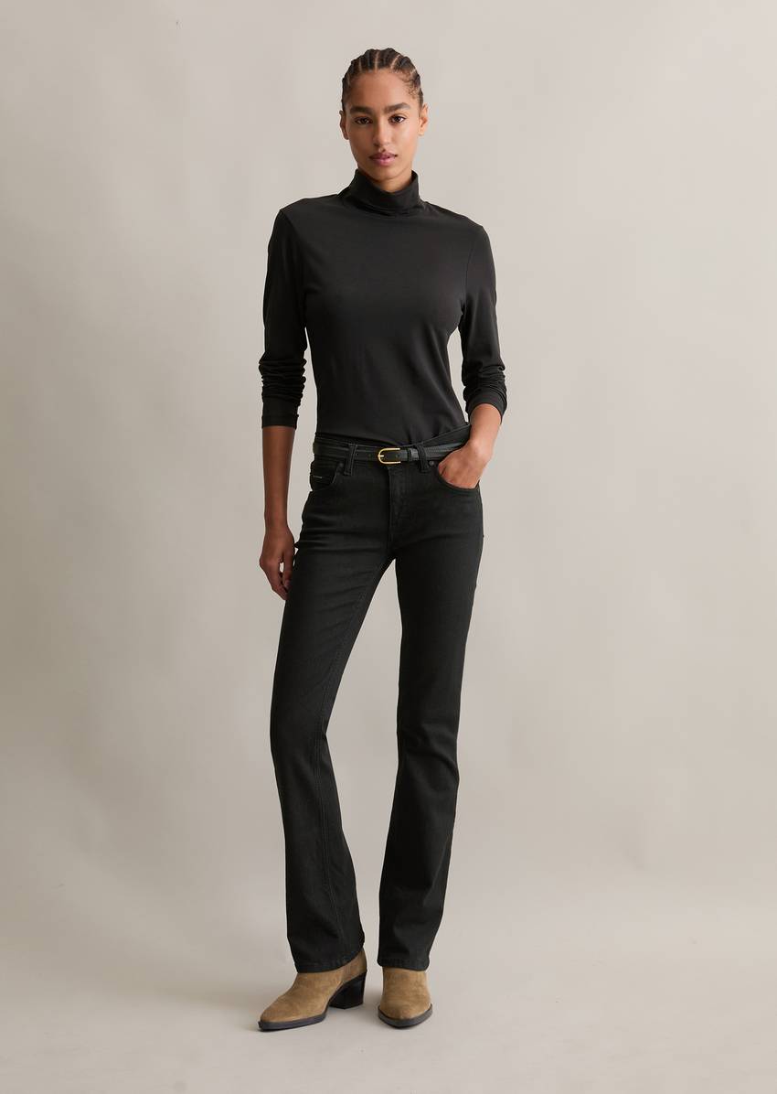 Jeans model Nella bootcut made from a super-stretchy organic cotton blend