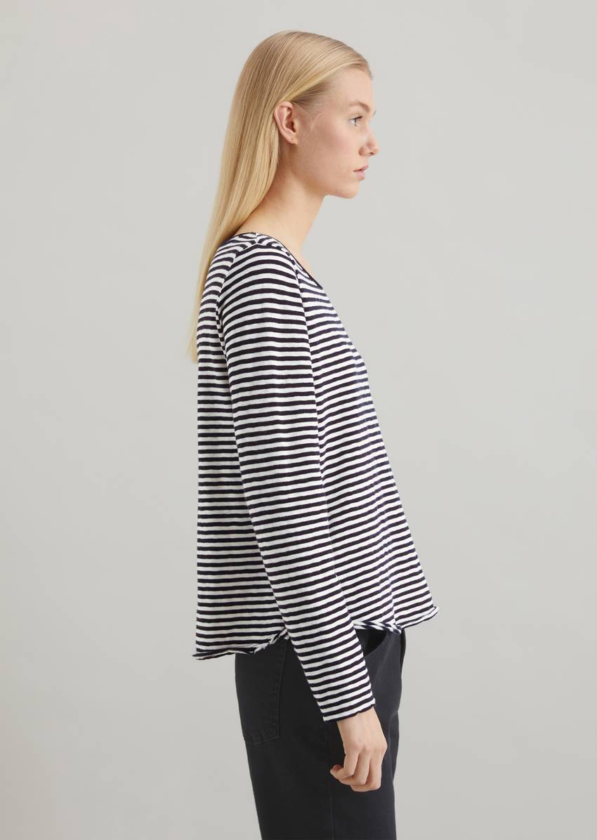 Long sleeve top made of organic cotton
