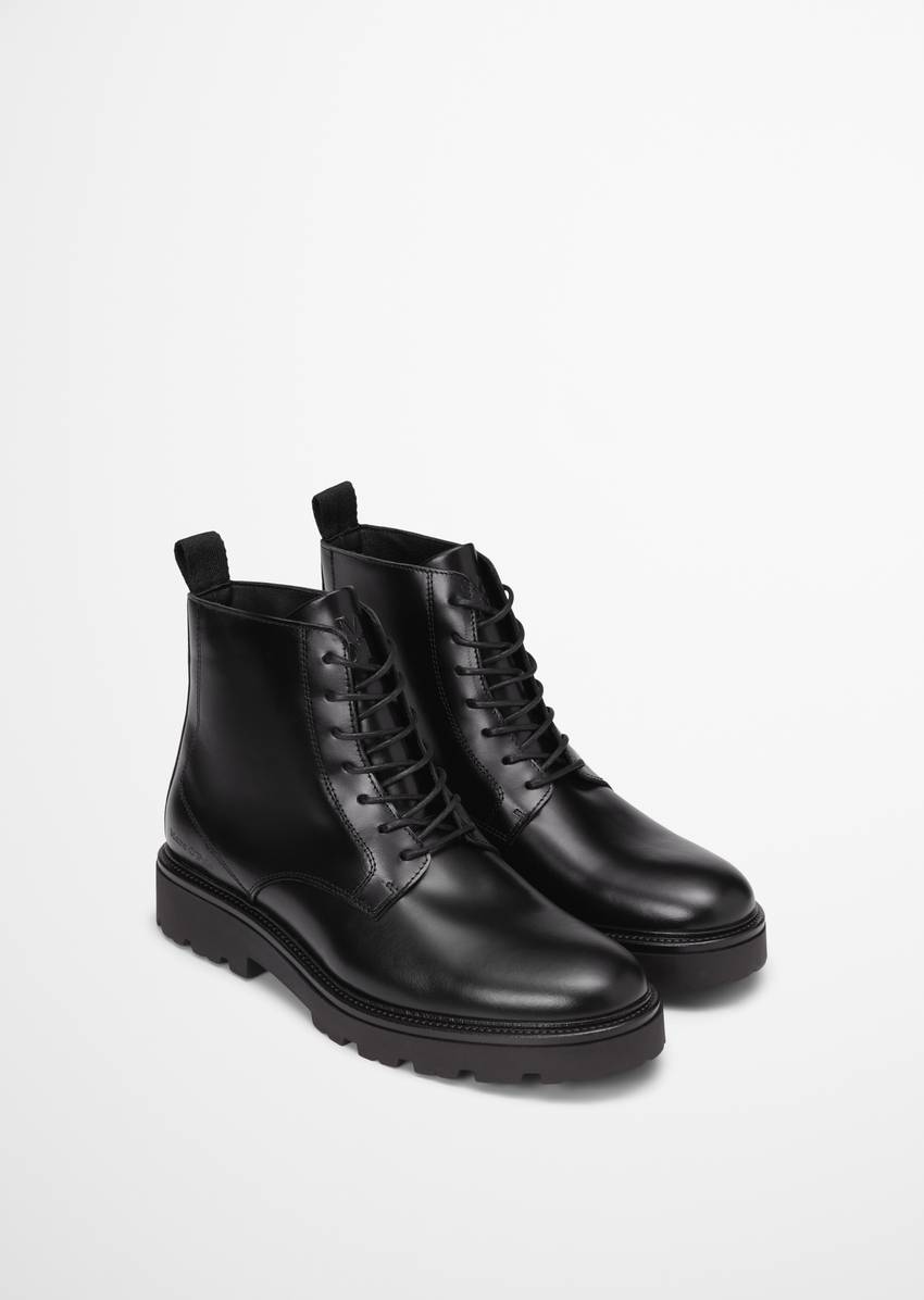 Lace-up boots model Phil made from brushed calfskin