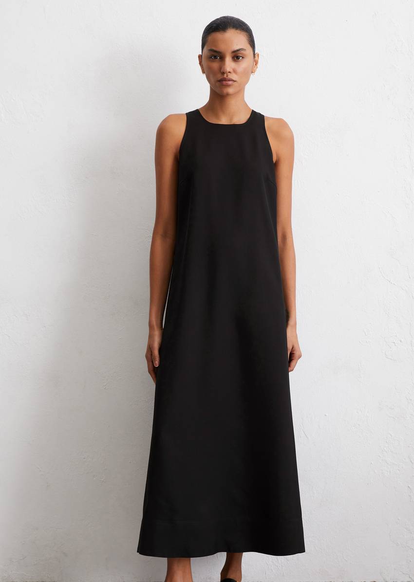 Dress relaxed Made from flowing Naia™ twill