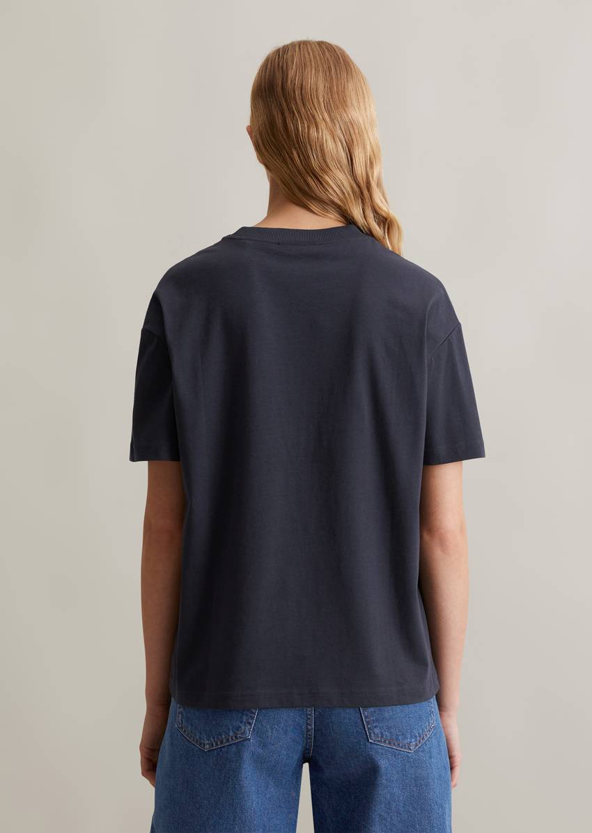 Basic relaxed T-shirt made from organic cotton