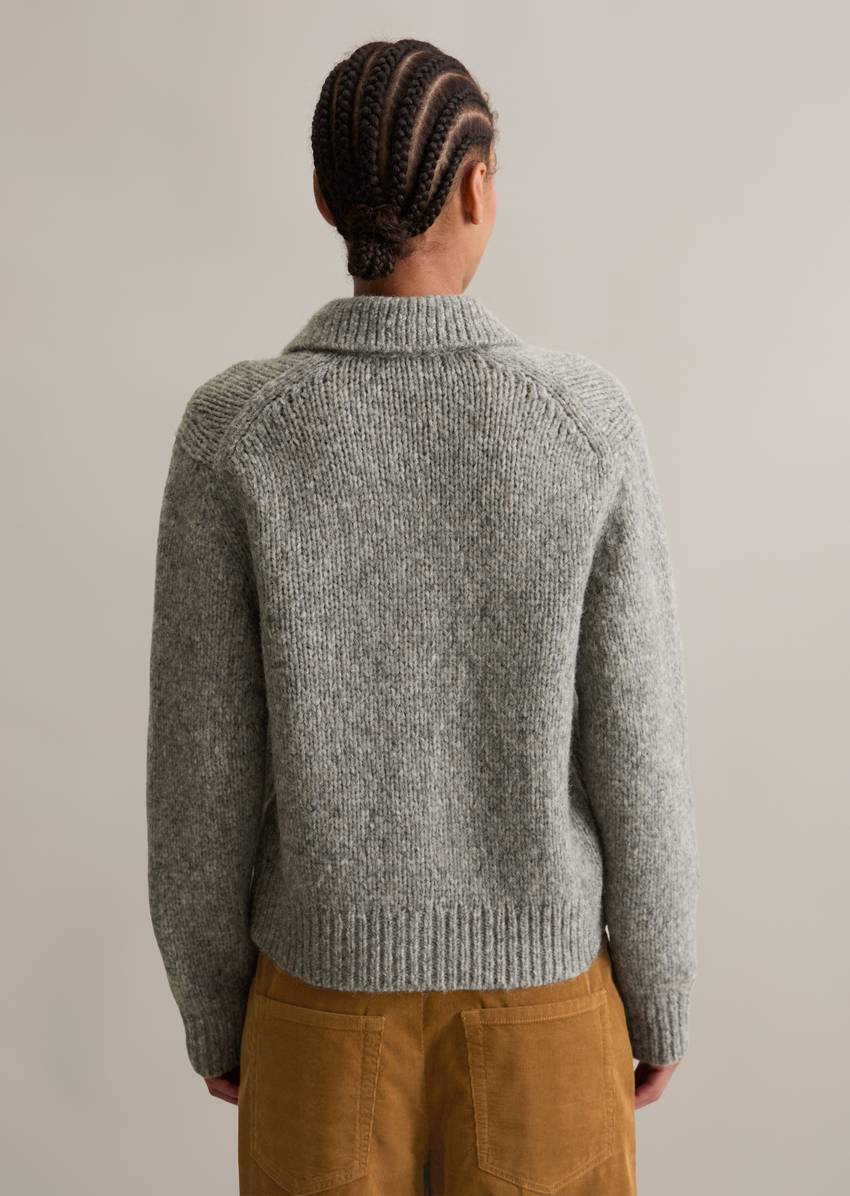 Chunky regular cardigan made from a soft virgin wool blend