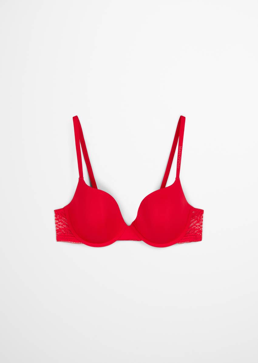 T-shirt bra with underwire and lace