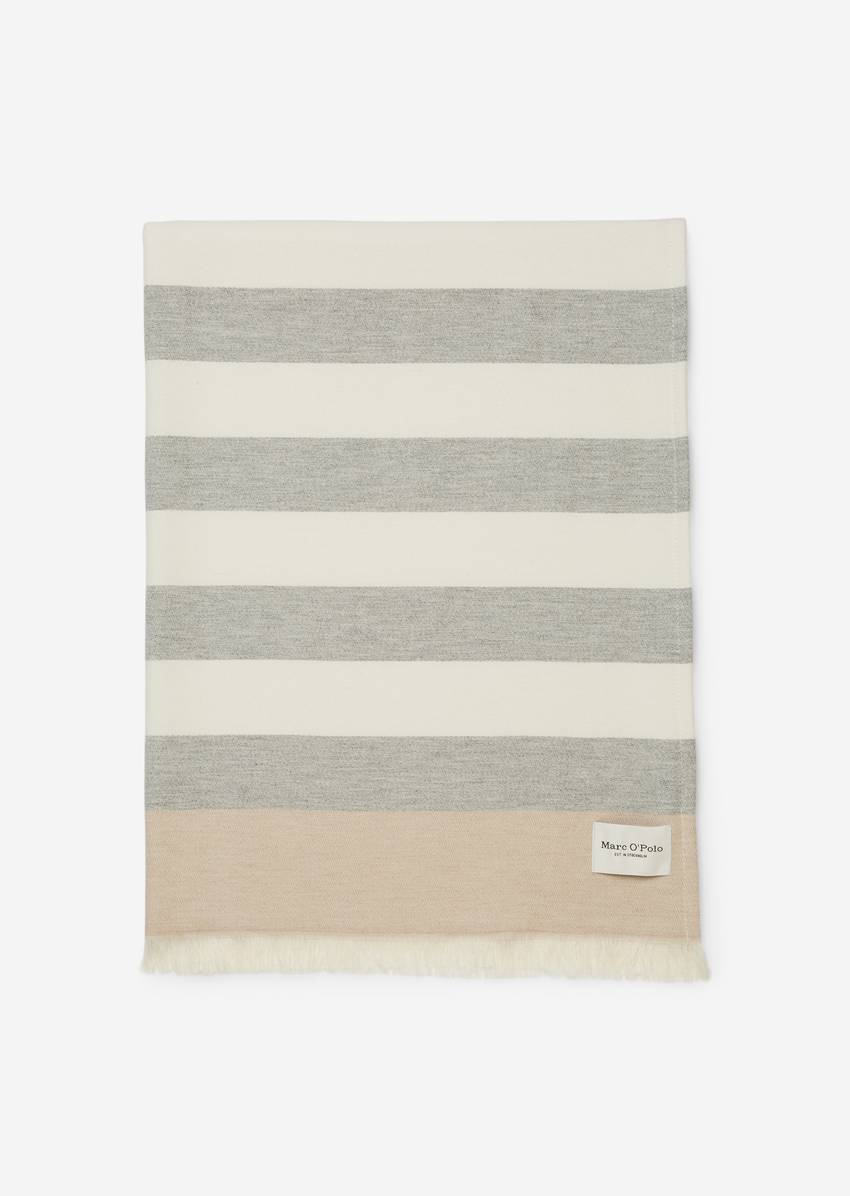 Block stripe plaid Model Per made of a soft blend of organic cotton and cashmere