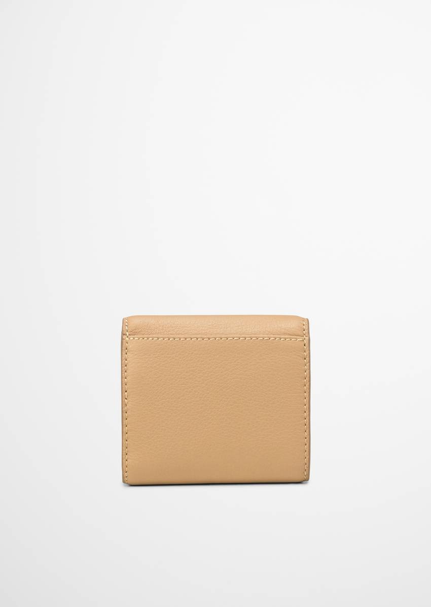 Combination wallet made from grained cowhide