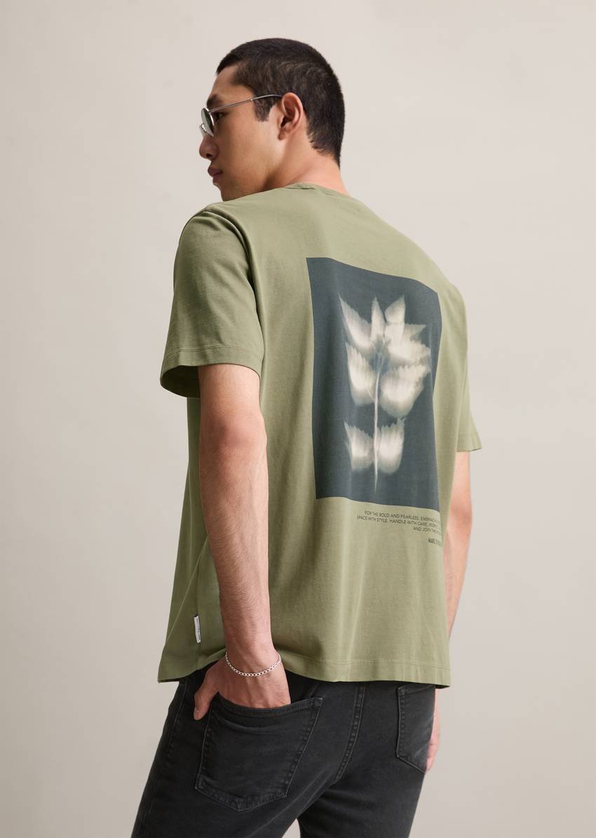 Relaxed T-shirt with large photo print on the back
