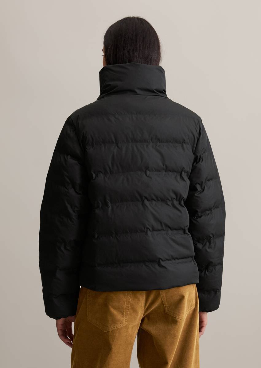 Regular puffer jacket with water-repellent surface