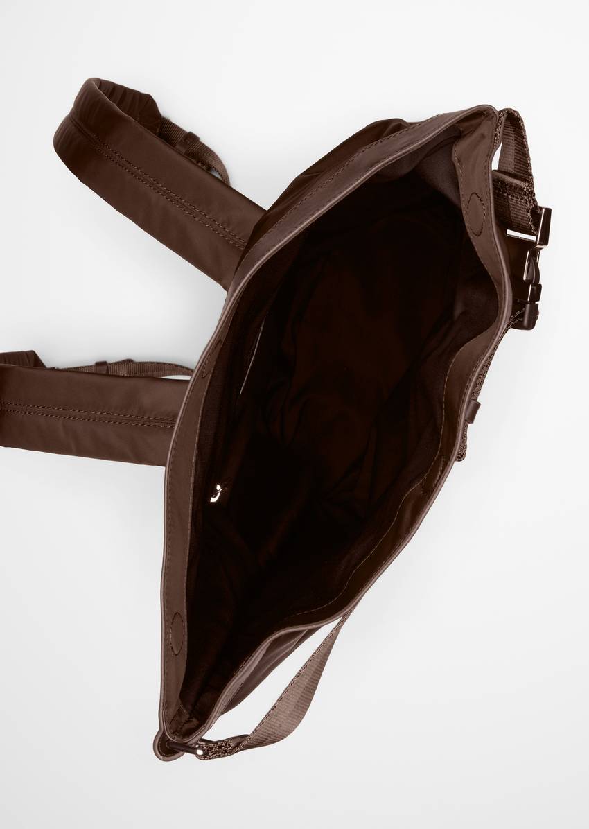 Backpack medium made from recycled material