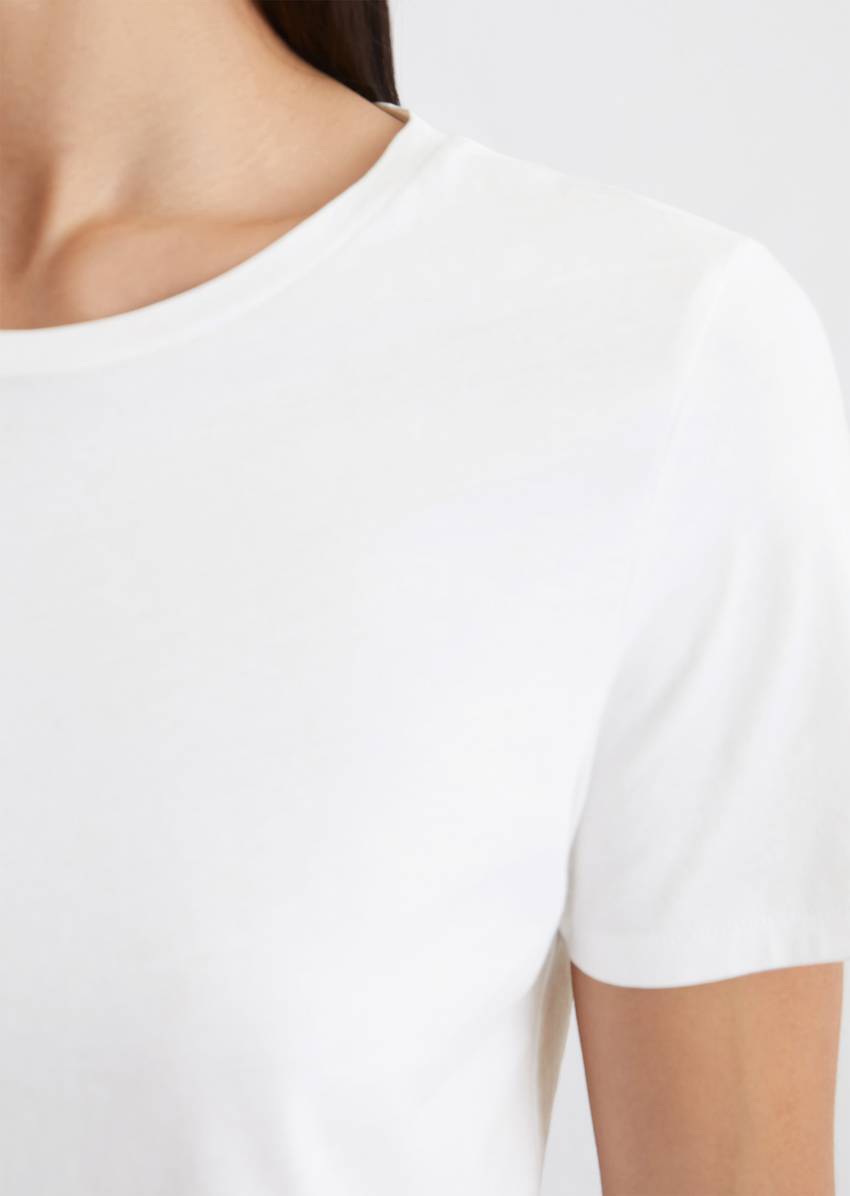 Round neck T-shirt, regular fit made from organic cotton singe jersey
