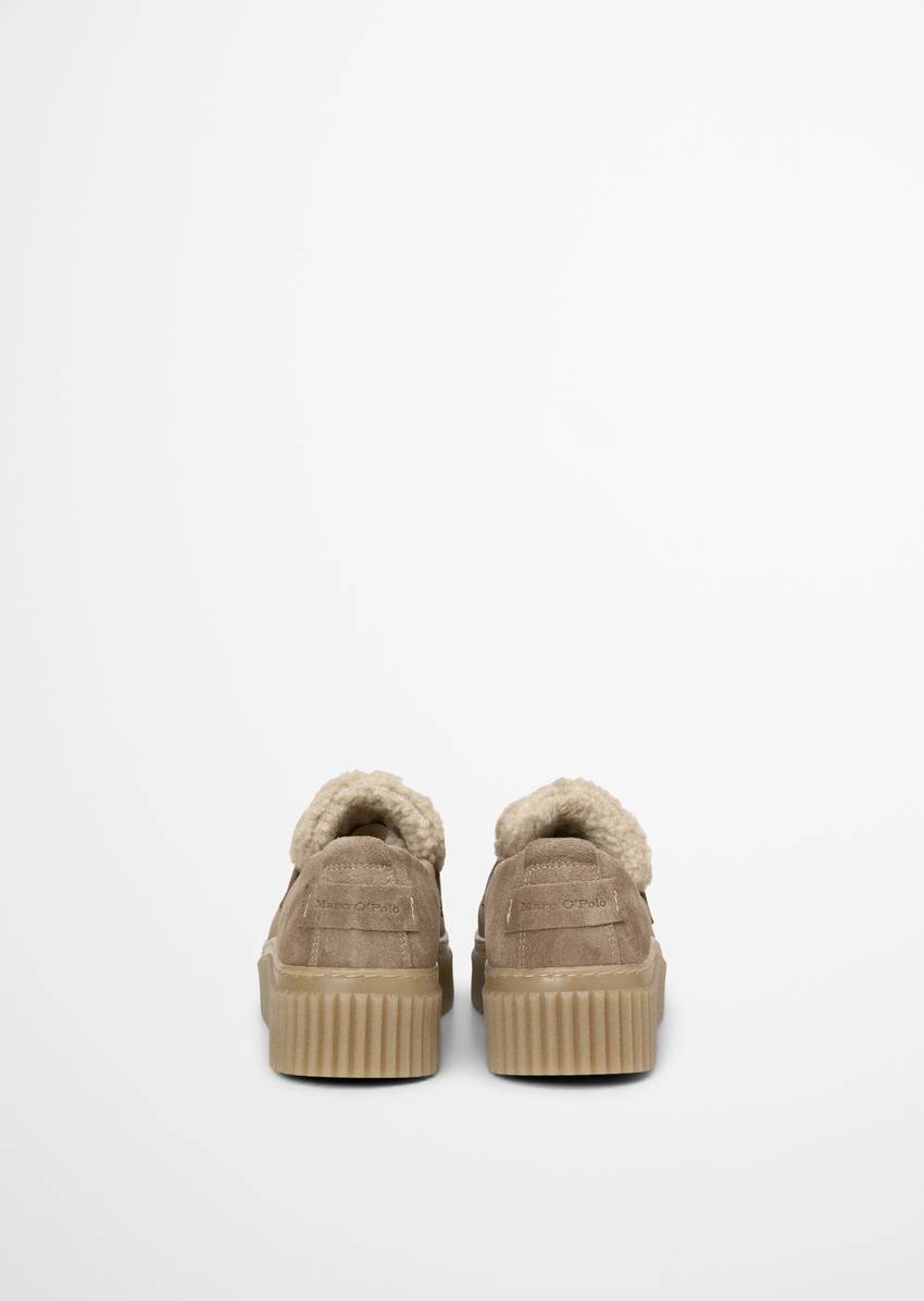 Platform loafer model Bianca with fluffy teddy lining