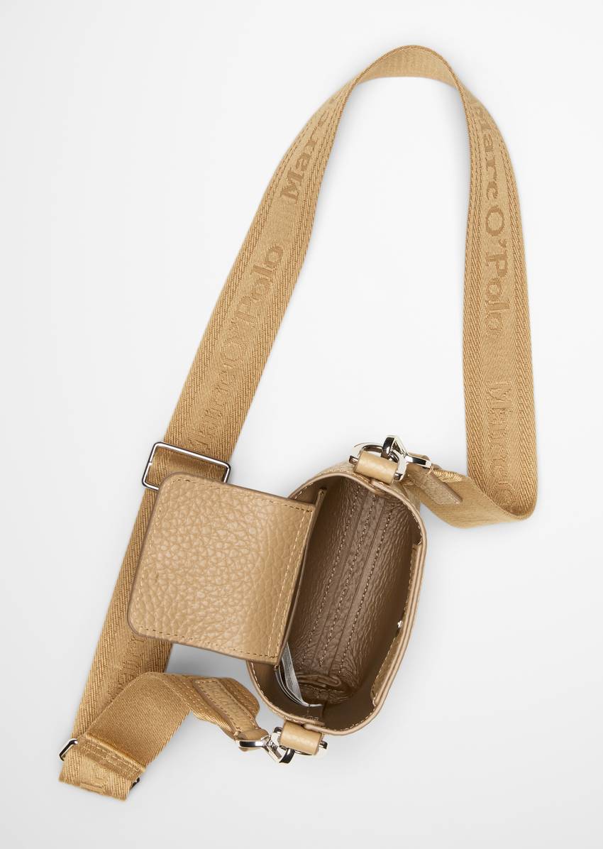 Smartphone case made from grained cowhide