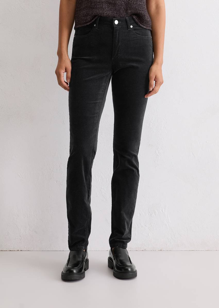 Velvet pants model Alkea slim made from an organic cotton stretch blend