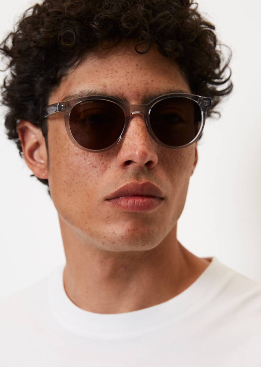 Unisex sunglasses panto style