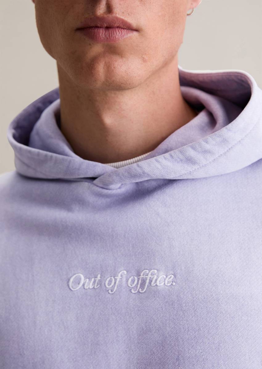 Relaxed logo hoodie made from recycled cotton