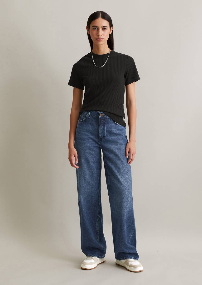 Ribbed jersey T-shirt slim Made from a stretchy organic cotton blend