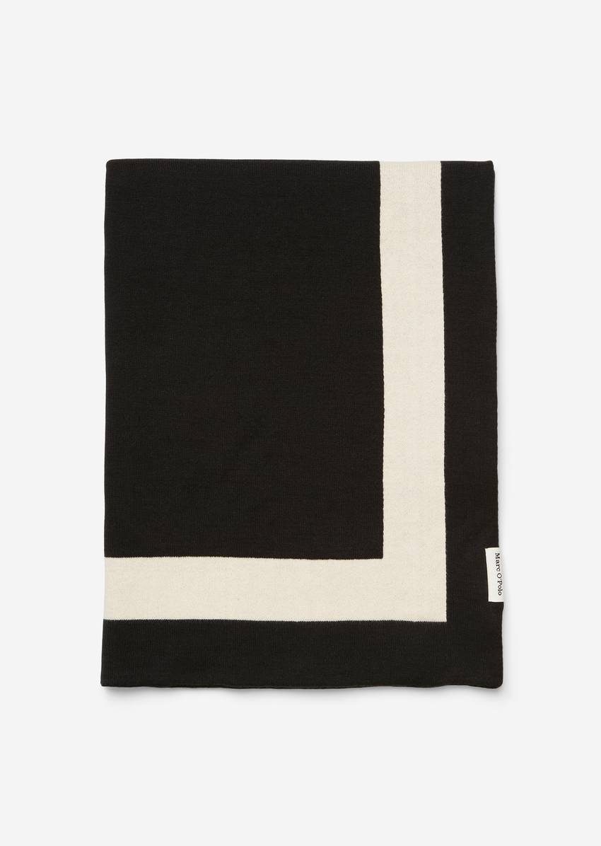 Jacquard statement plaid made from double-knitted organic cotton