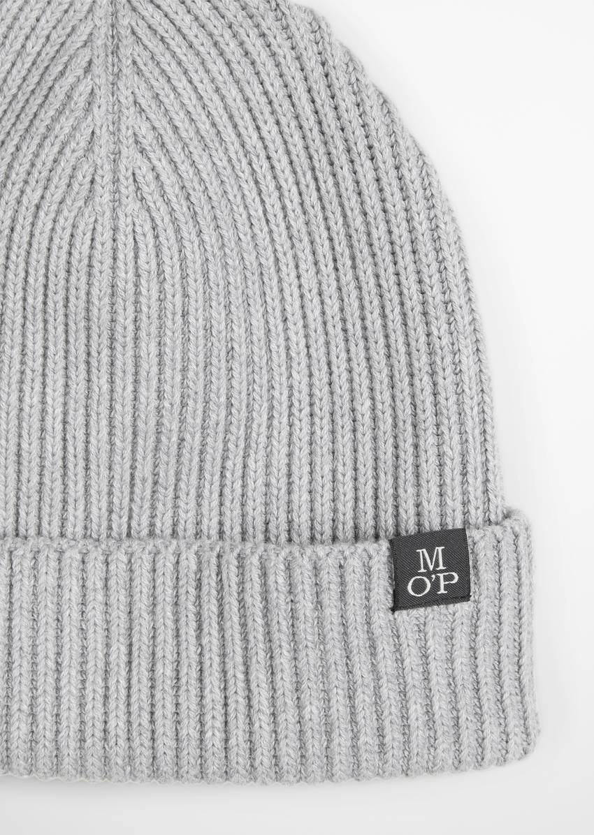 TEENS-BOYS knitted hat made from a stretchy organic cotton blend