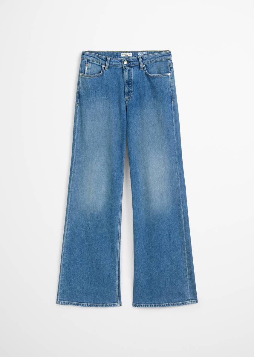 Jeans model Grethe flared made from organic cotton stretch
