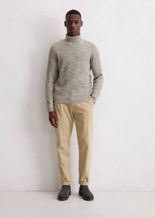 Regular turtleneck sweater made from a cotton/virgin wool blend