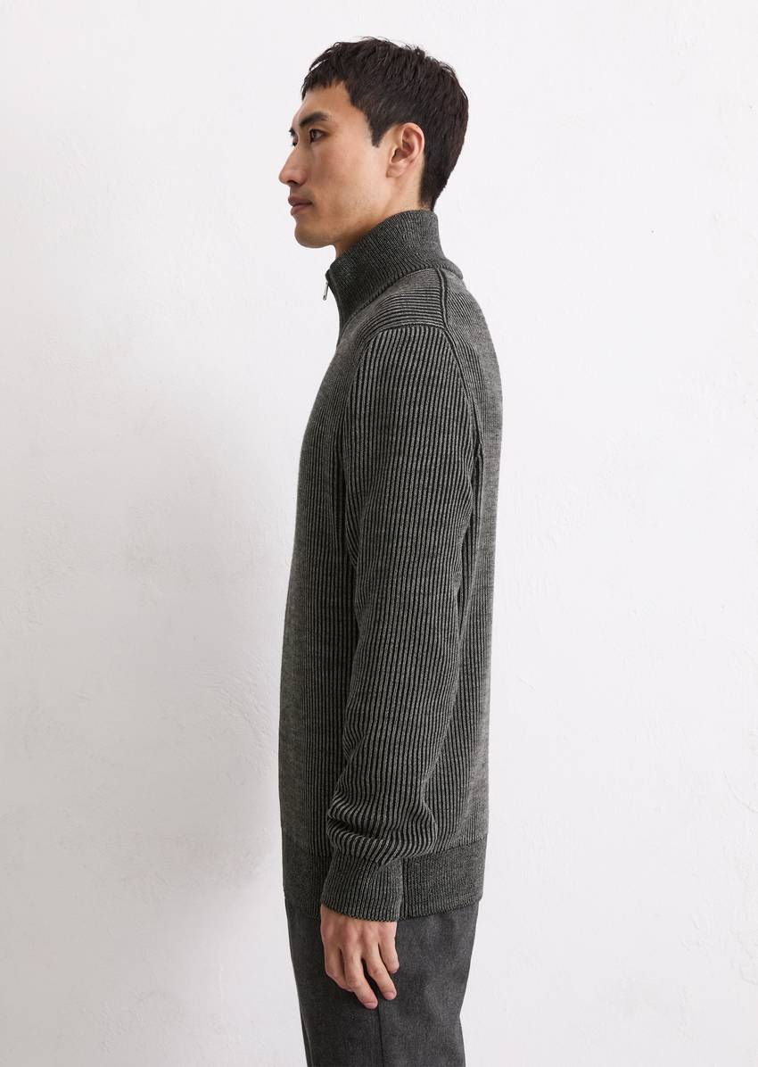 Troyer regular made from a cotton/virgin wool blend