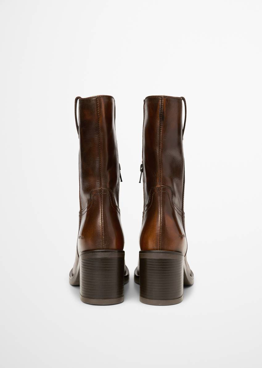 Short-shaft boots made from fine cowhide