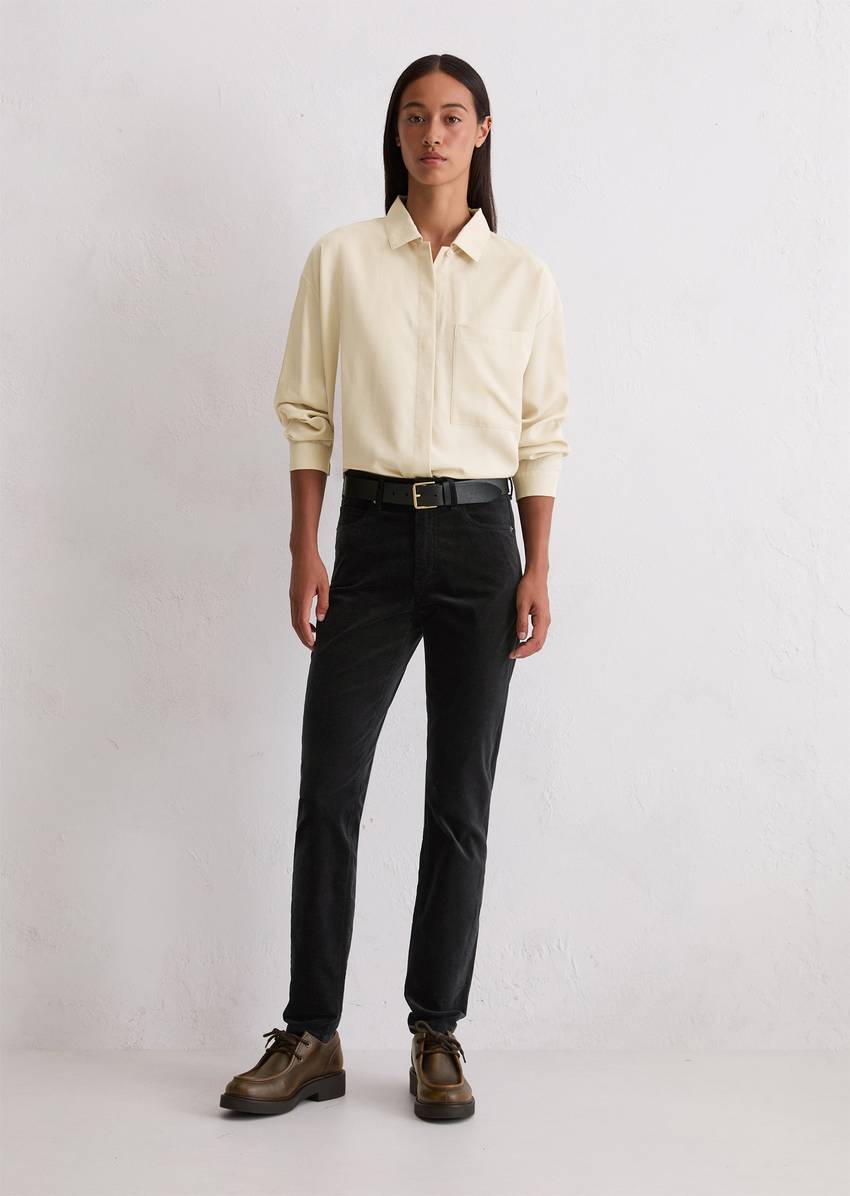 Velvet pants model Alkea slim made from an organic cotton stretch blend