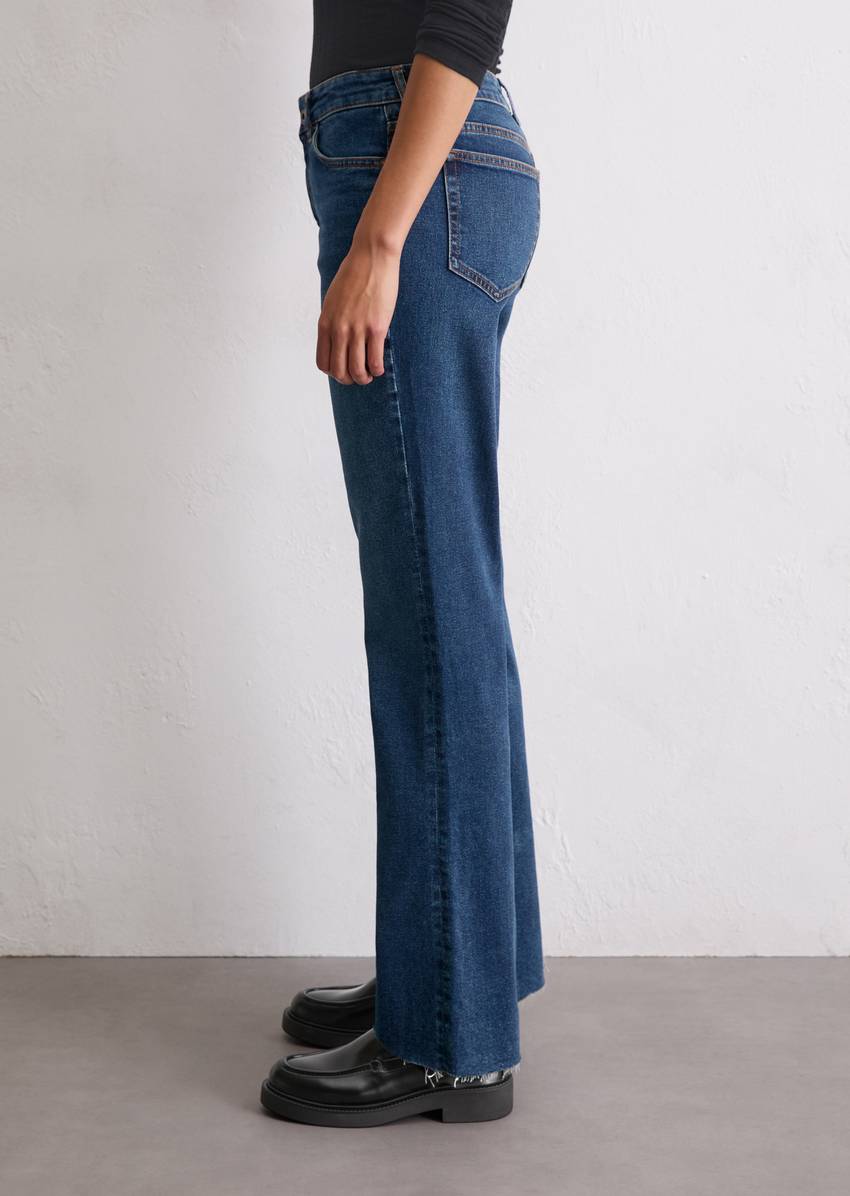 Jeans model Kiruna flared made from organic cotton blend stretch