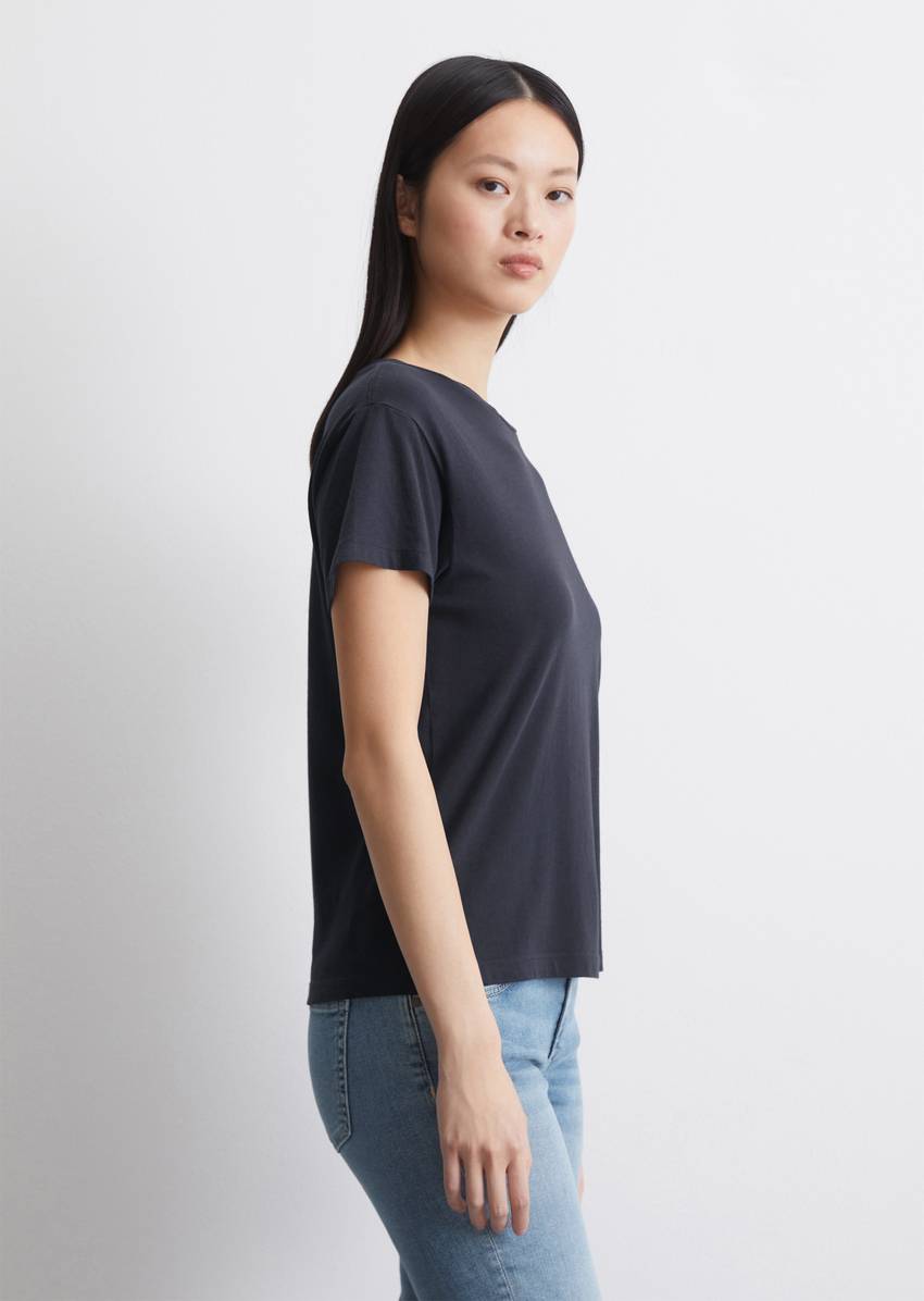 Loose basic T-shirt made of organic cotton