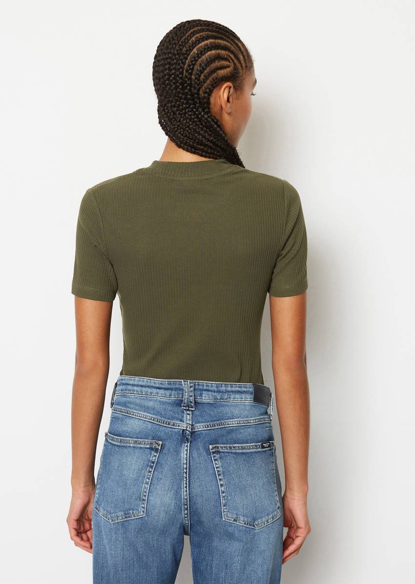 Ribbed jersey T-shirt slim Made from a stretchy organic cotton blend