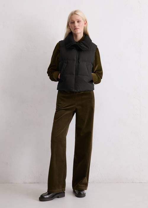 Down vest with certified down filling