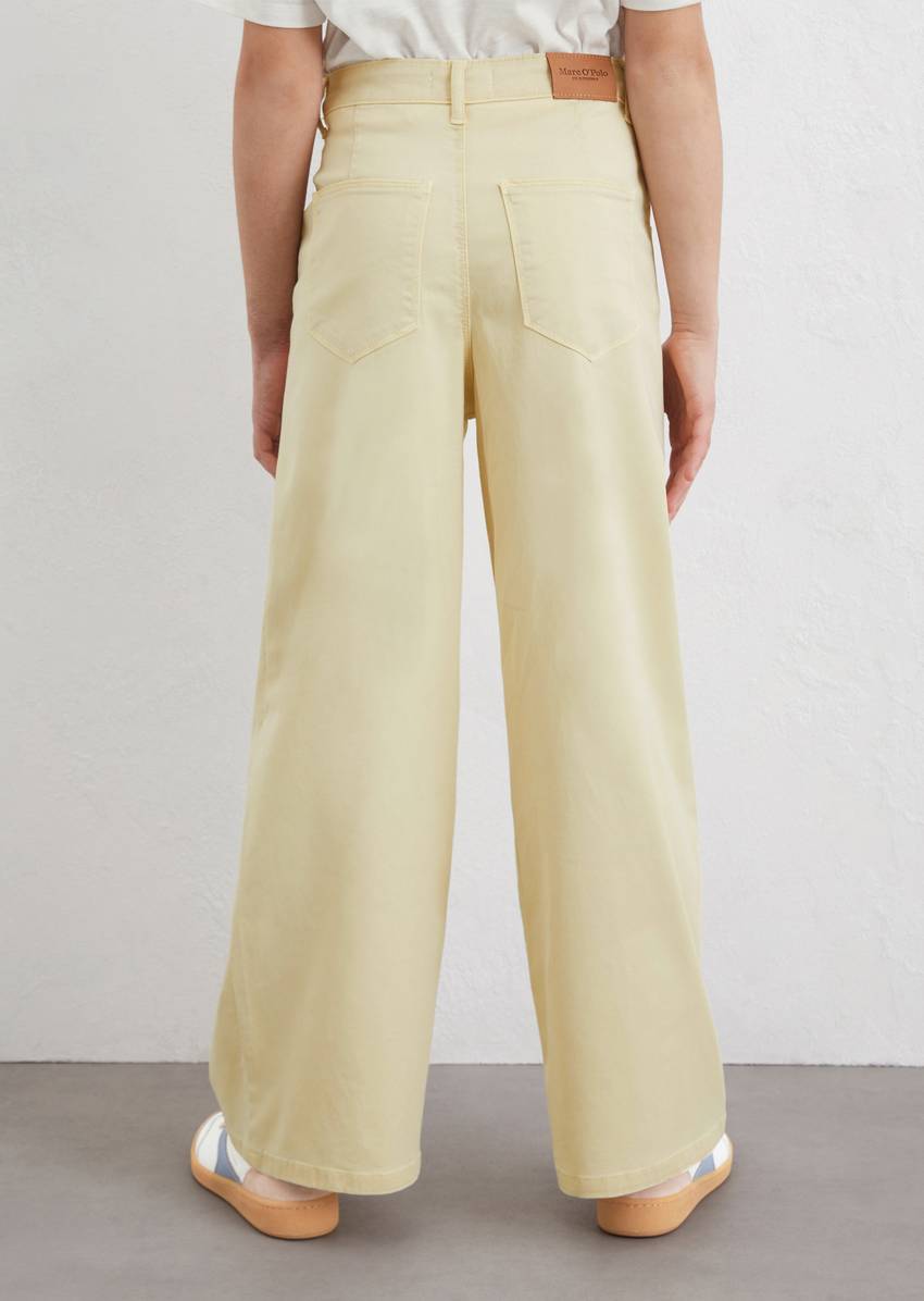 TEENS-GIRLS Jeans made from soft organic cotton denim