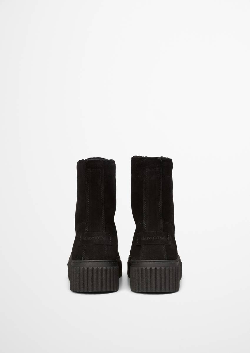 Winter boots model Bianca with zipper at the front