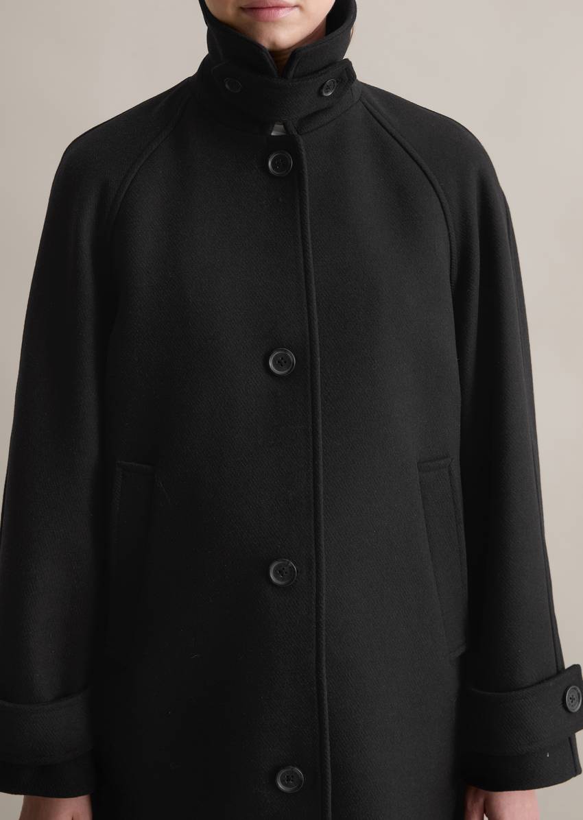 Relaxed short coat with recycled wool